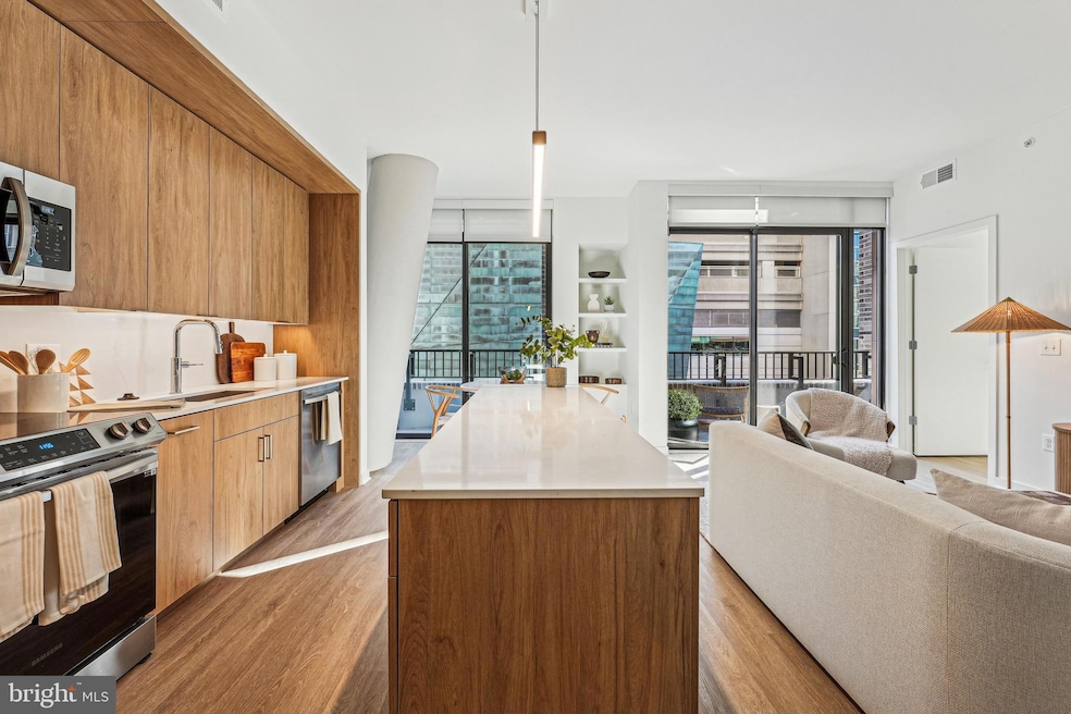 4909 Auburn Ave unit 1001, Bethesda, MD 20814 - photo 1