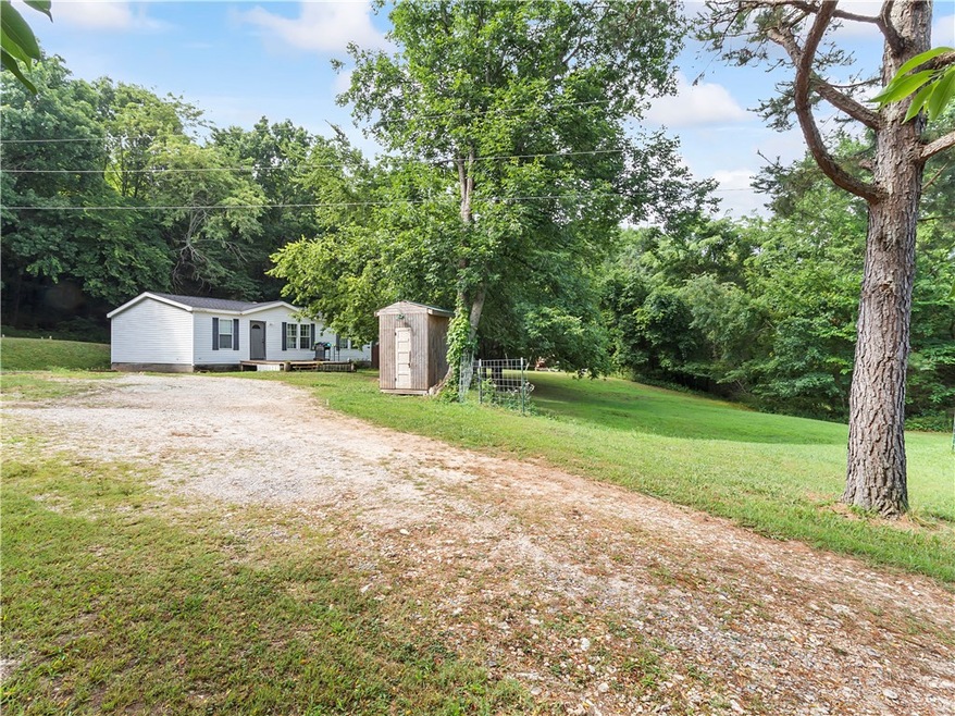 13927 Hogeye Rd, Prairie Grove, AR 72753 - photo 1