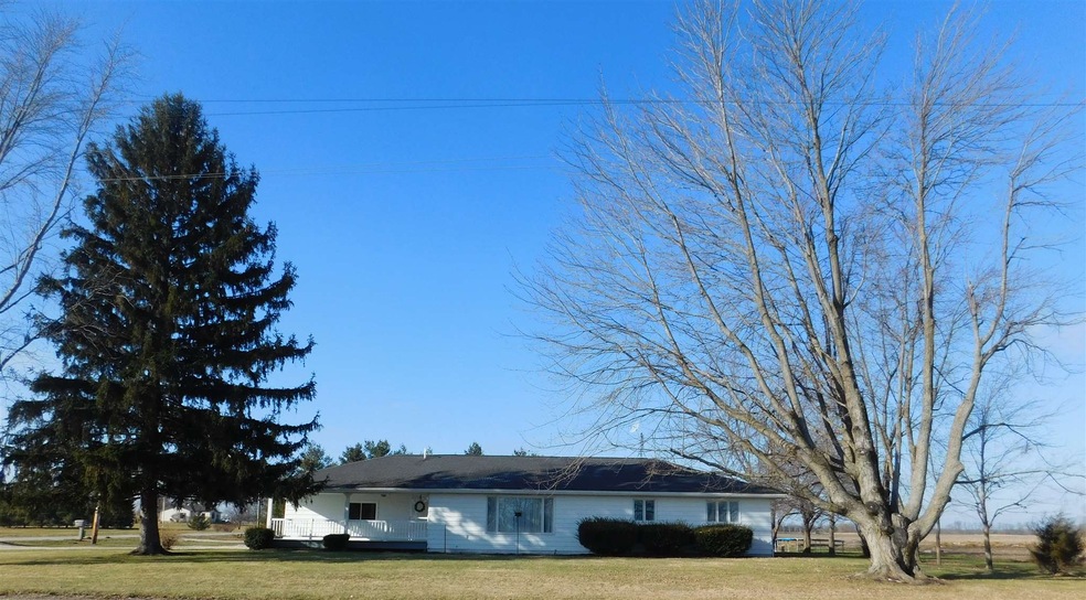 2024 W Division Rd, Huntington, IN 46750 - photo 1