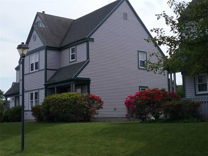 65 Clinton St unit C, Newport, RI 02840 - photo 1