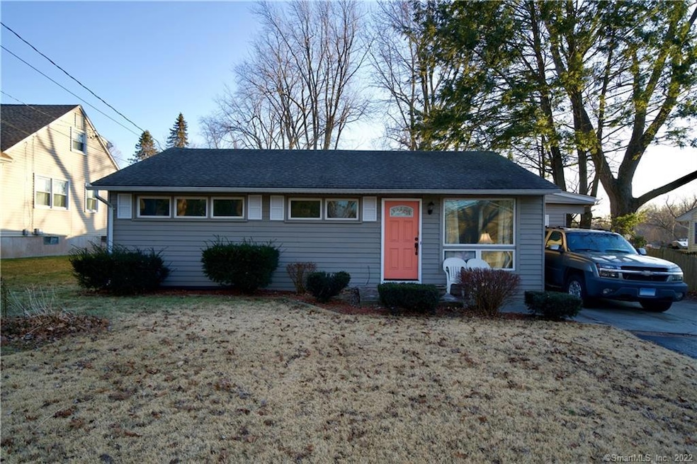 5 Broadleaf Ln, Enfield, CT 06082 - photo 1