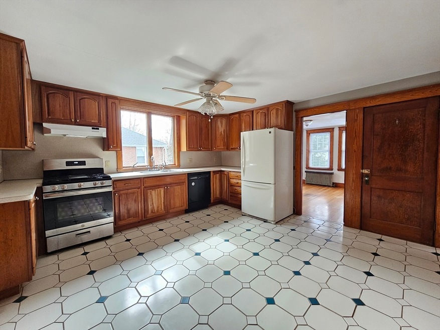 105 Spruce St unit 2, Abington, MA 02351 - photo 1