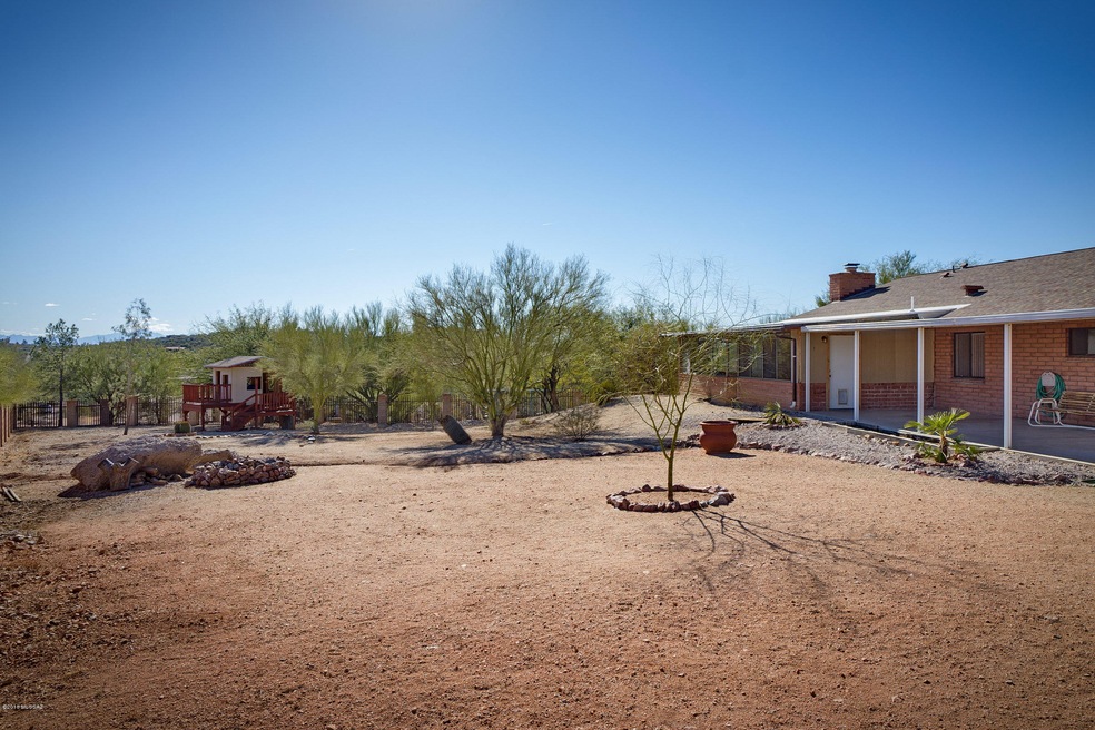 Oversized Back Yard with Play House
