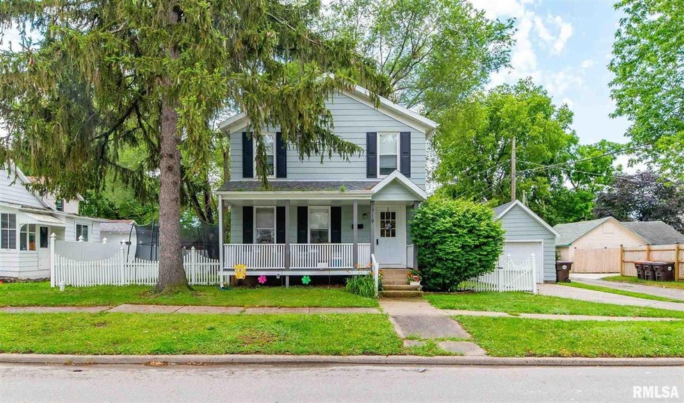 719 Tremont St, Lincoln, IL 62656 - photo 1