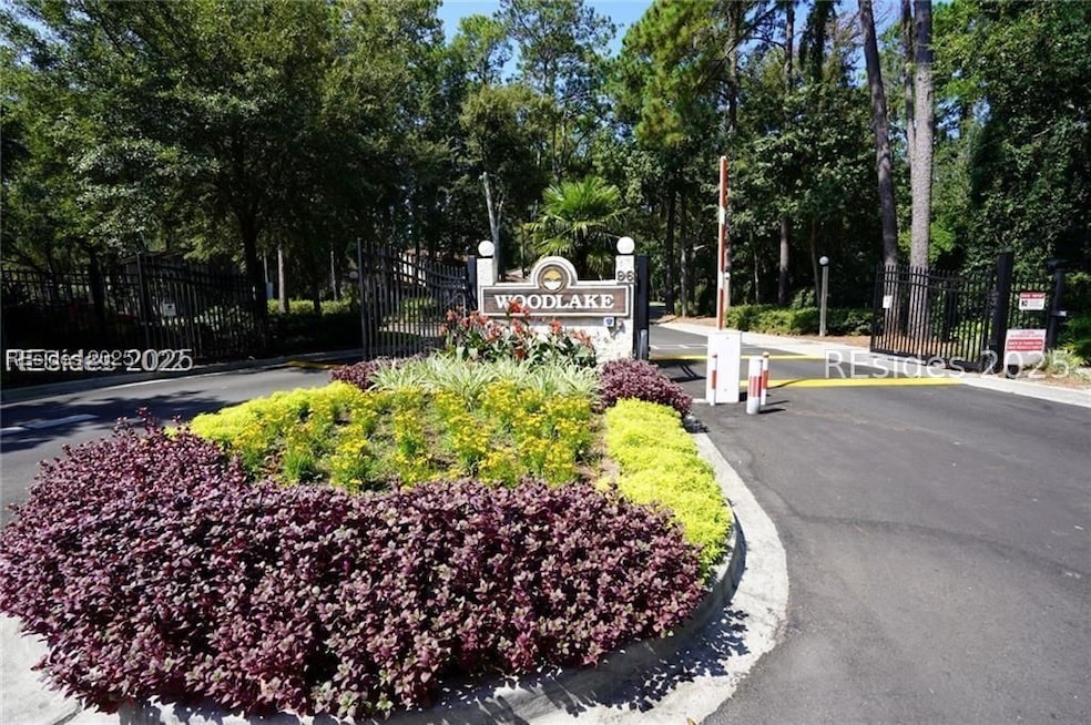 96 Mathews Dr unit 223, Hilton Head Island, SC 29926 - photo 1