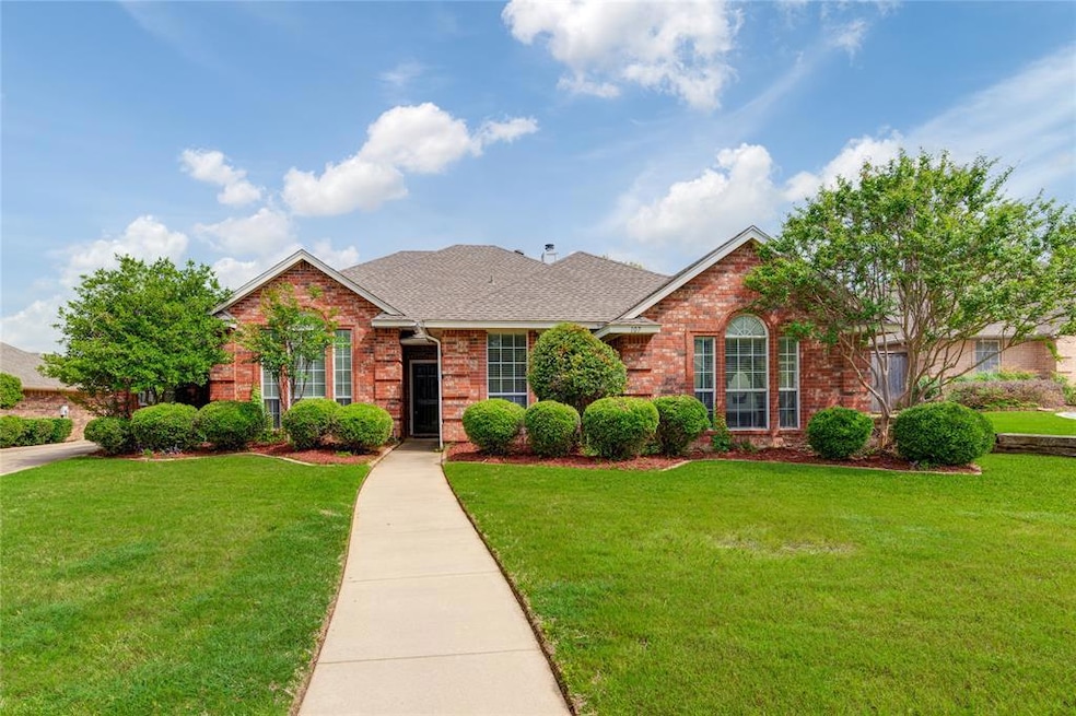 107 Montreal Dr, Hurst, TX 76054 - photo 1