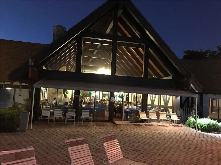 3710 Inverrary Dr unit 2U, Lauderhill, FL 33319 - photo 1