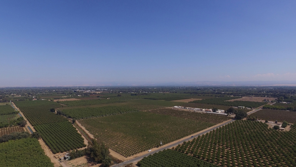 242 W Evans Reimer Rd, Gridley, CA 95948 - photo 1