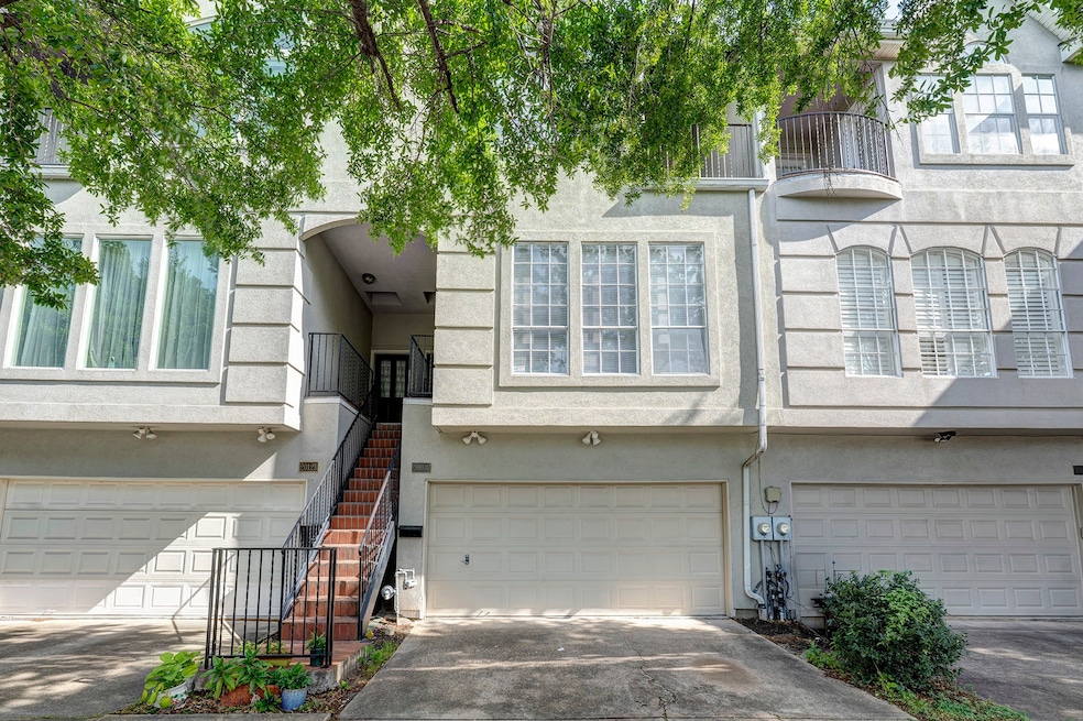This Hyde Park/Upper Kirby gem is ready for you! W