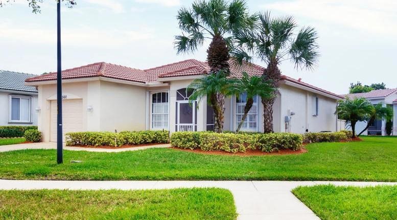 2560 Clipper Cir