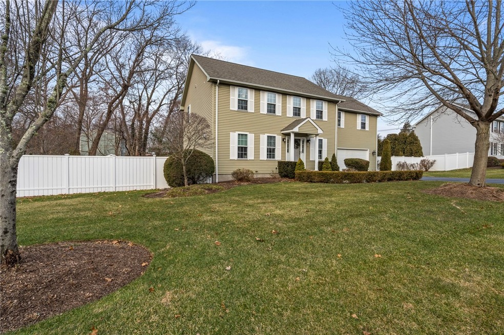 21 Davis Cir, Warwick, RI 02886 - photo 1