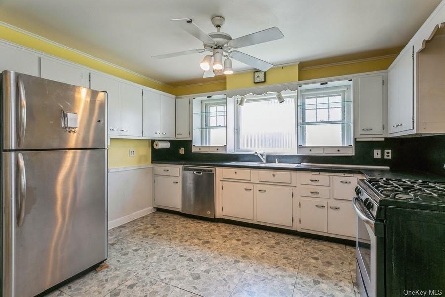 136 Fairview Ave, Port Chester, NY 10573 - photo 1