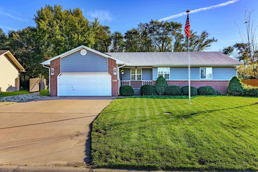 2611 Goldenrod Rd, North Newton, KS 67117 - photo 1