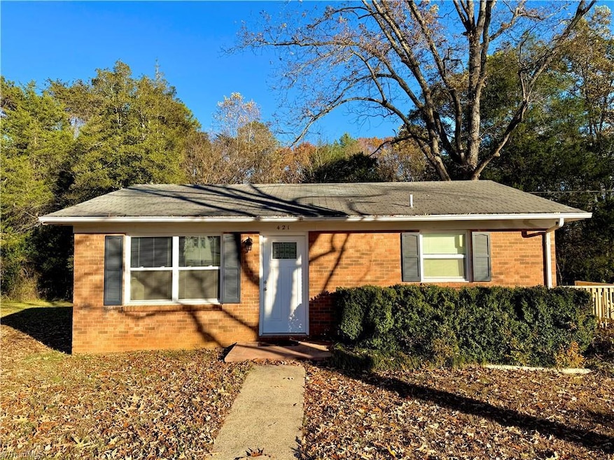 421 Sycamore Cir, Yadkinville, NC 27055 - photo 1