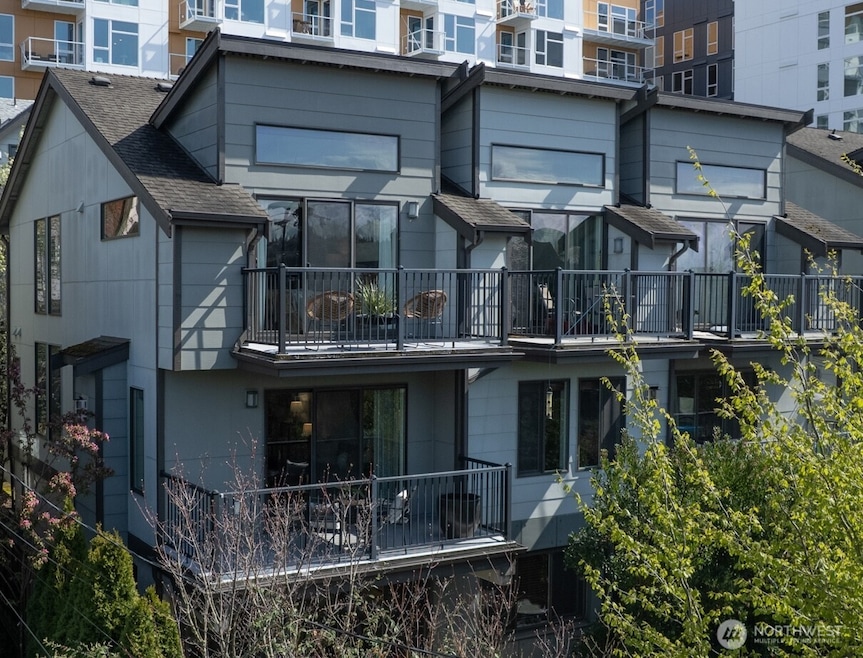 Sold $910,000 • Co-Listing Agent