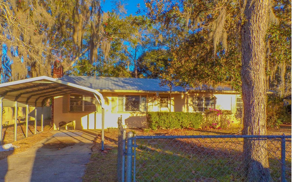 637 NW Holiday Dr, Lake City, FL 32055 - photo 1