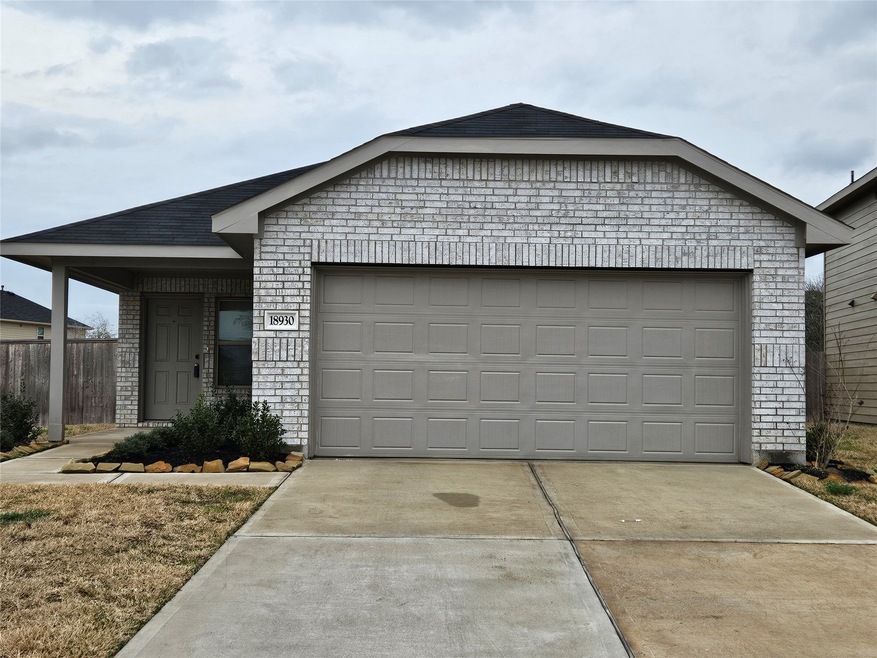 18930 Sorento Bay Ln, Hockley, TX 77447 - photo 1