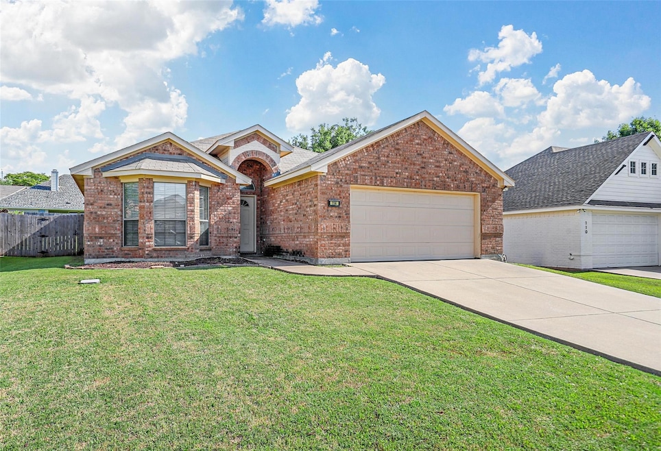 114 Water Oak Ln, Weatherford, TX 76086 - photo 1