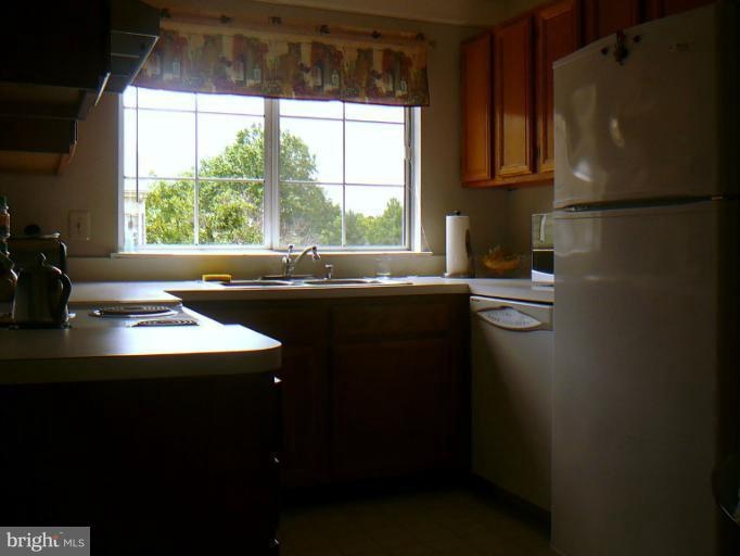 1120 Huntmaster Terrace NE unit 302, Leesburg, VA 20176 - photo 1