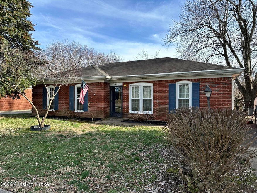 8903 Lantana Dr, Louisville, KY 40229 - photo 1
