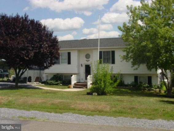 205 Breckenridge Ct, Strasburg, VA 22657 - photo 1