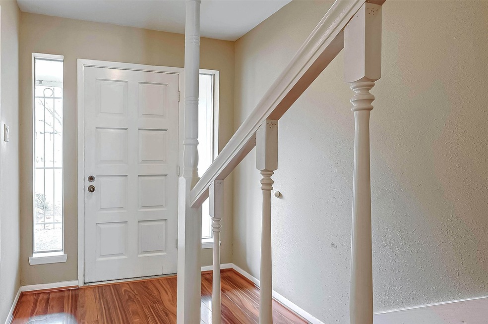 10309 Briar Forest Dr unit 33, Houston, TX 77042 - photo 1