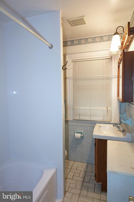 238 W Marshall Rd, Lansdowne, PA 19050 - photo 1