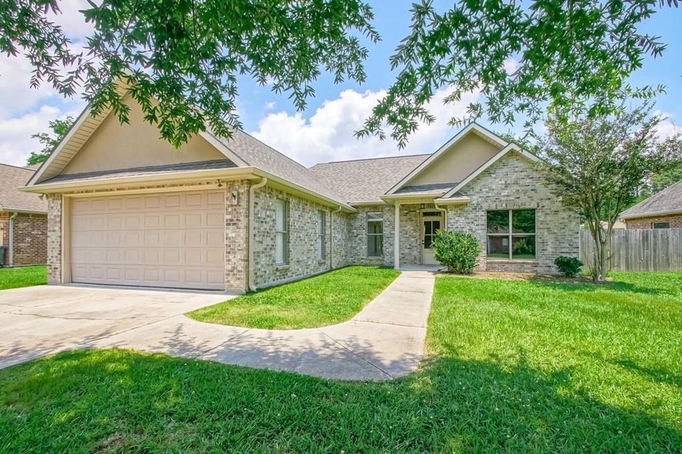 Autumn Brook Subdivision home with 3 bedrooms and