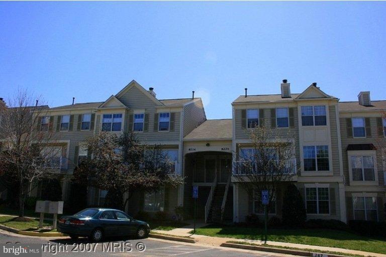 8206 Catbird Cir unit 202, Lorton, VA 22079 - photo 1