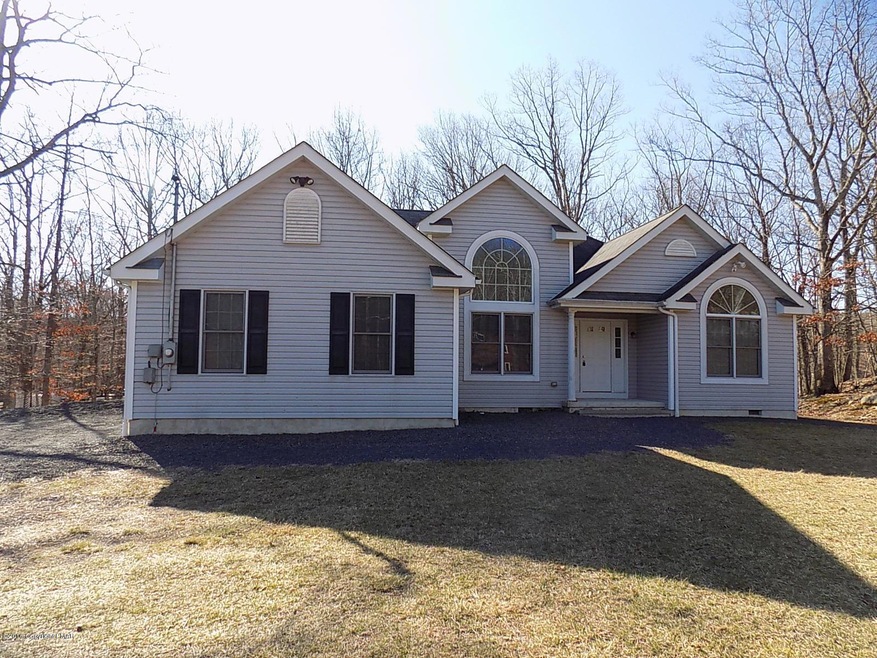 488 Lakeside Dr, East Stroudsburg, PA 18301 - photo 1