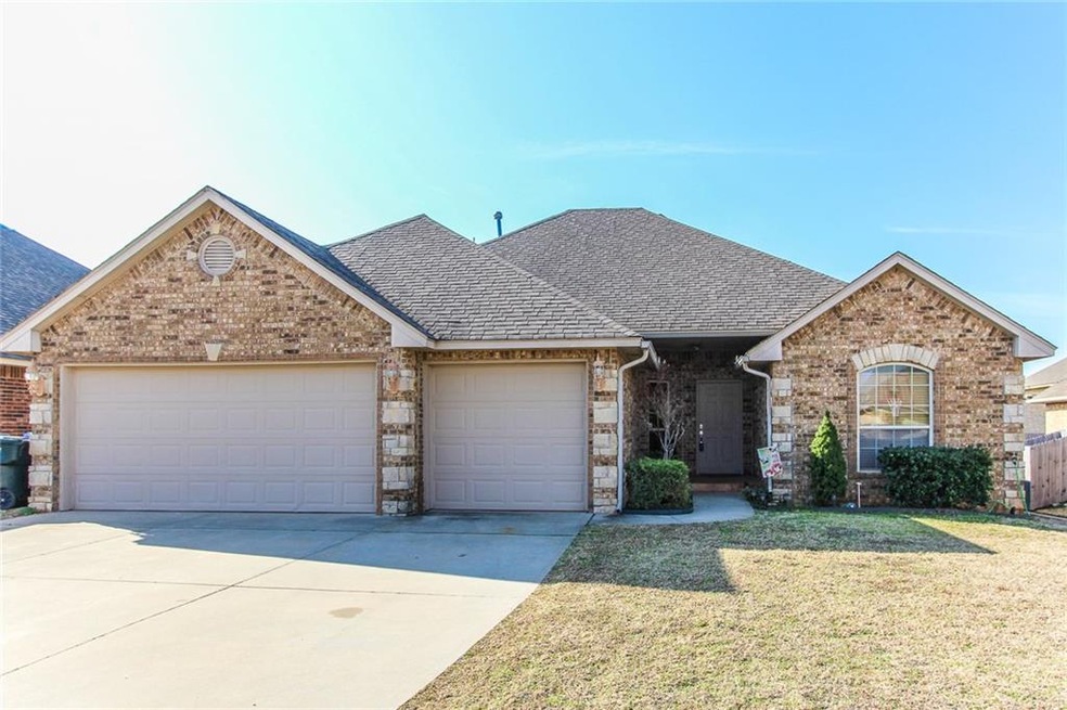 1112 Glen Eagles Ct, Norman, OK 73072 - photo 1