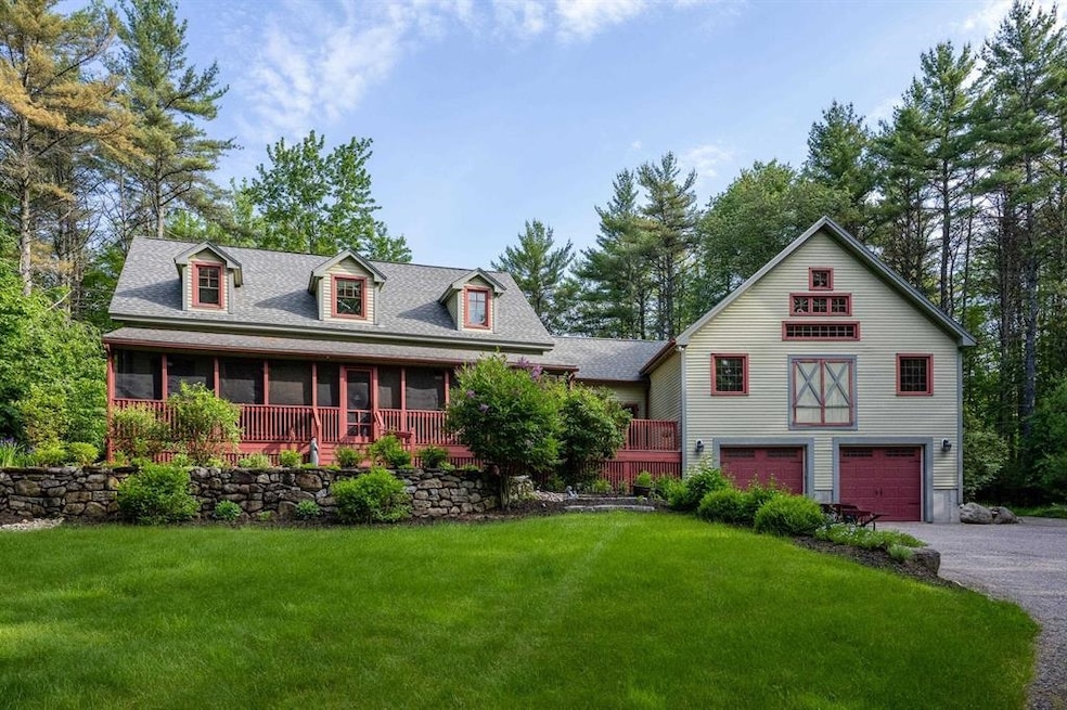 34 Mirror Lake Dr, Mirror Lake, NH 03853 - photo 1