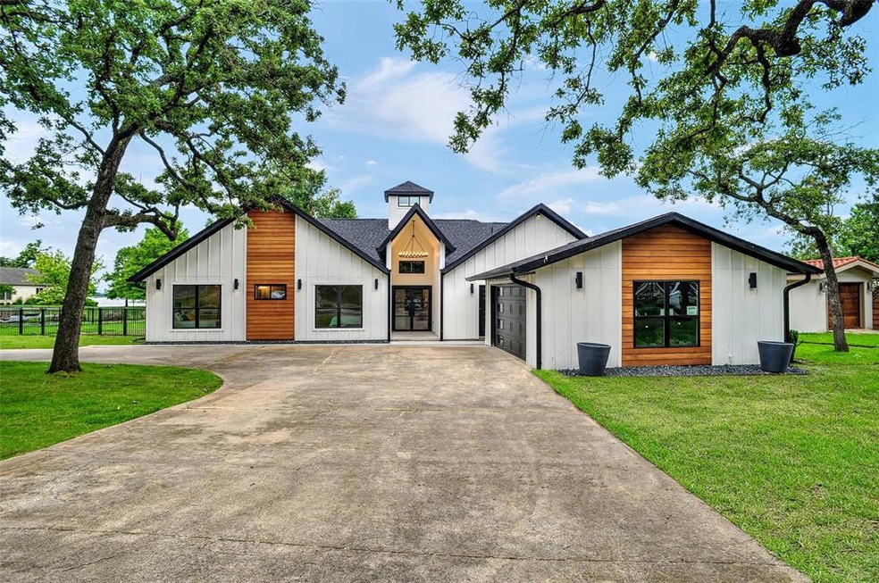 103 Sarsi Cove, Gainesville, TX 76240 - photo 1