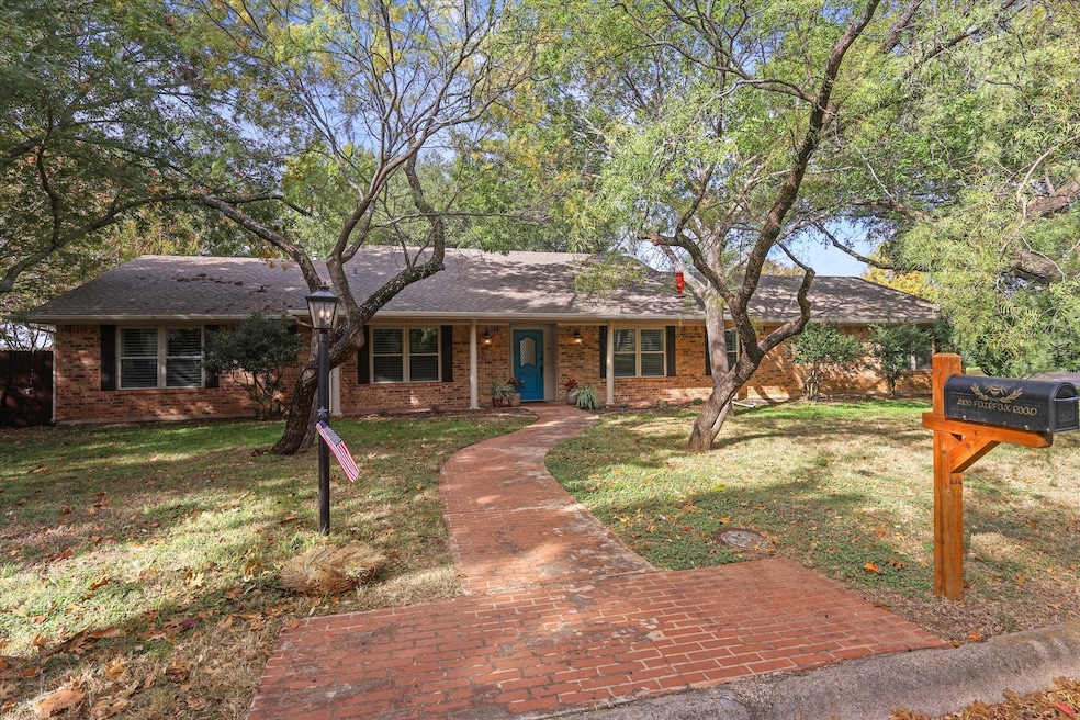 2100 Fairfax Rd, Denton, TX 76205 - photo 1
