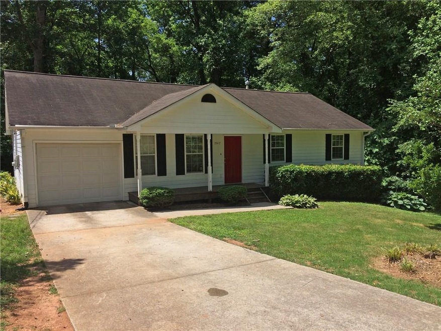Cute ranch home on a quite street.