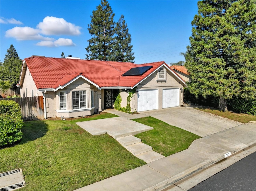 332 Magnolia Ave, Clovis, CA 93611 - photo 1