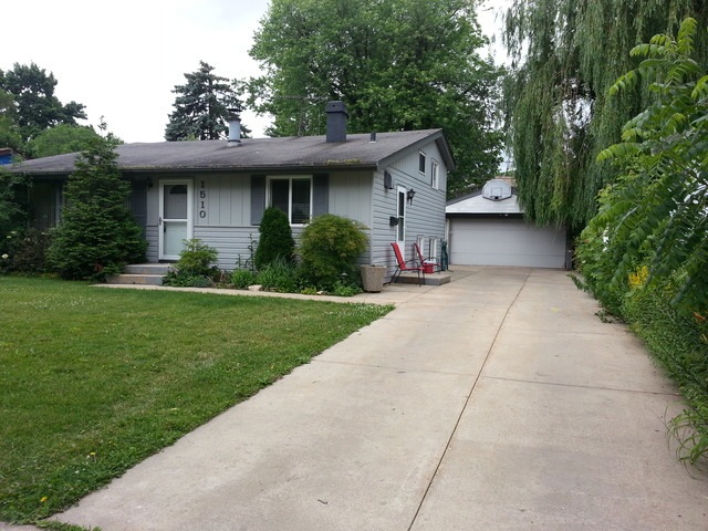 1510 N Berwick Blvd, Waukegan, IL 60085 - photo 1