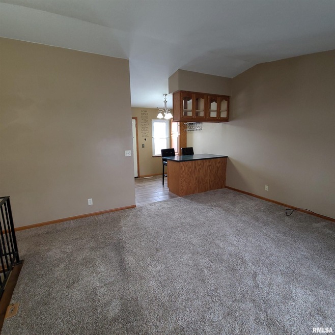 1728 W 58th St, Davenport, IA 52806 - photo 1