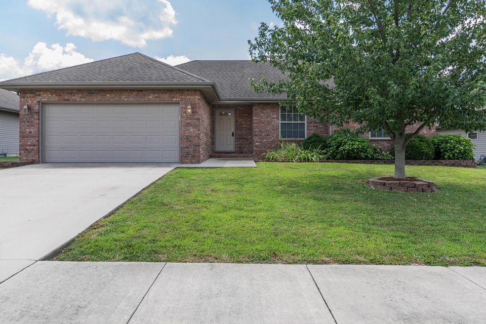986 Crestwick Ave Nixa MO_1