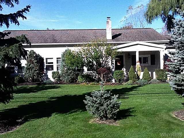 7414 Nash Rd, North Tonawanda, NY 14120 - photo 1