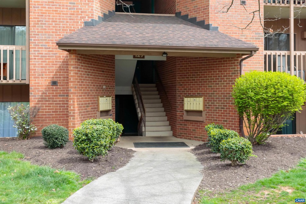 127 Turtle Creek Rd unit 3, Charlottesville, VA 22901 - photo 1