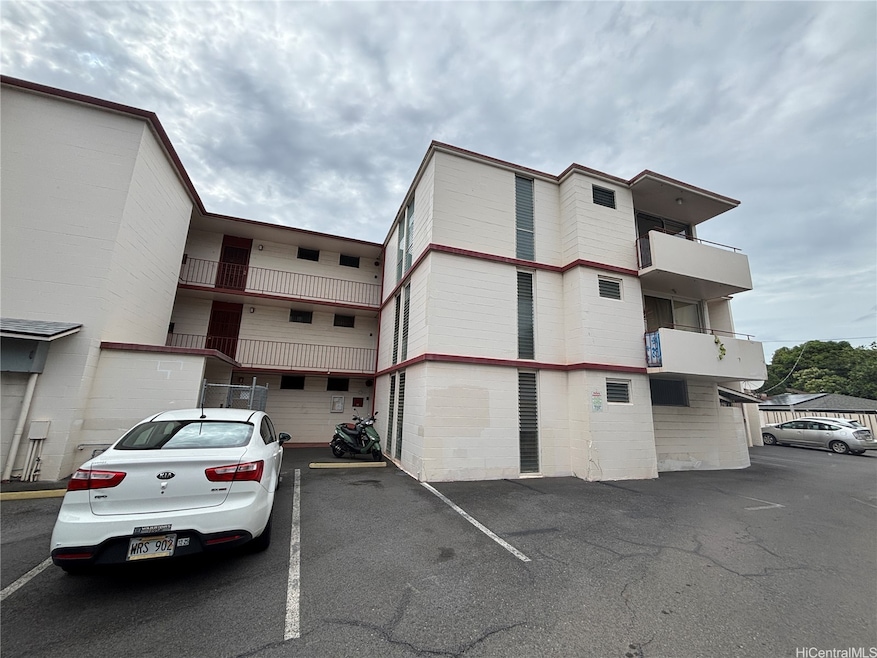 810 University Ave unit 303, Honolulu, HI 96826 - photo 1