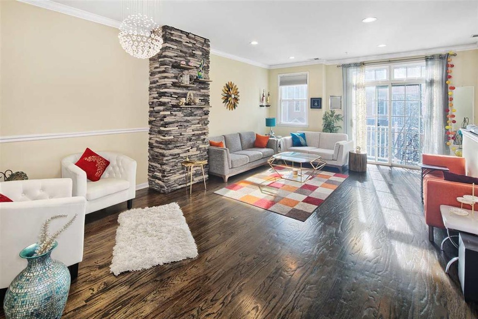 322 Midland Ct, West New York, NJ 07093 - photo 1