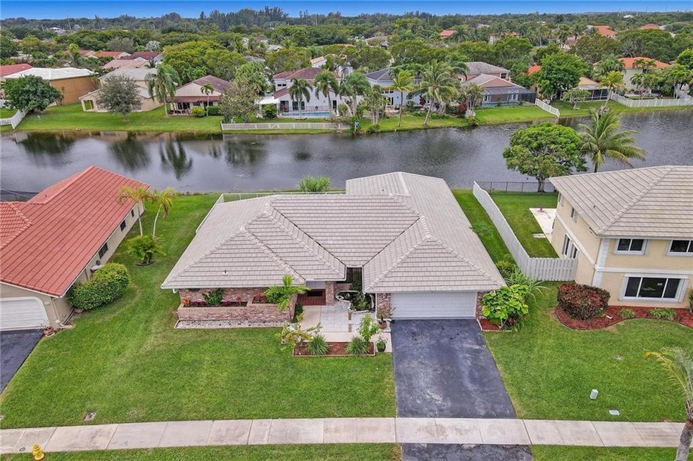 13910 Appalachian Trail, Davie, FL 33325 - photo 1