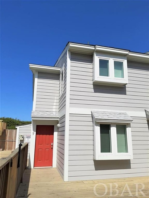 Oceanfront End Unit