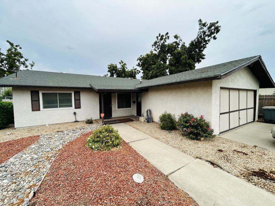 1666 Oliver St, Dos Palos, CA 93620 - photo 1