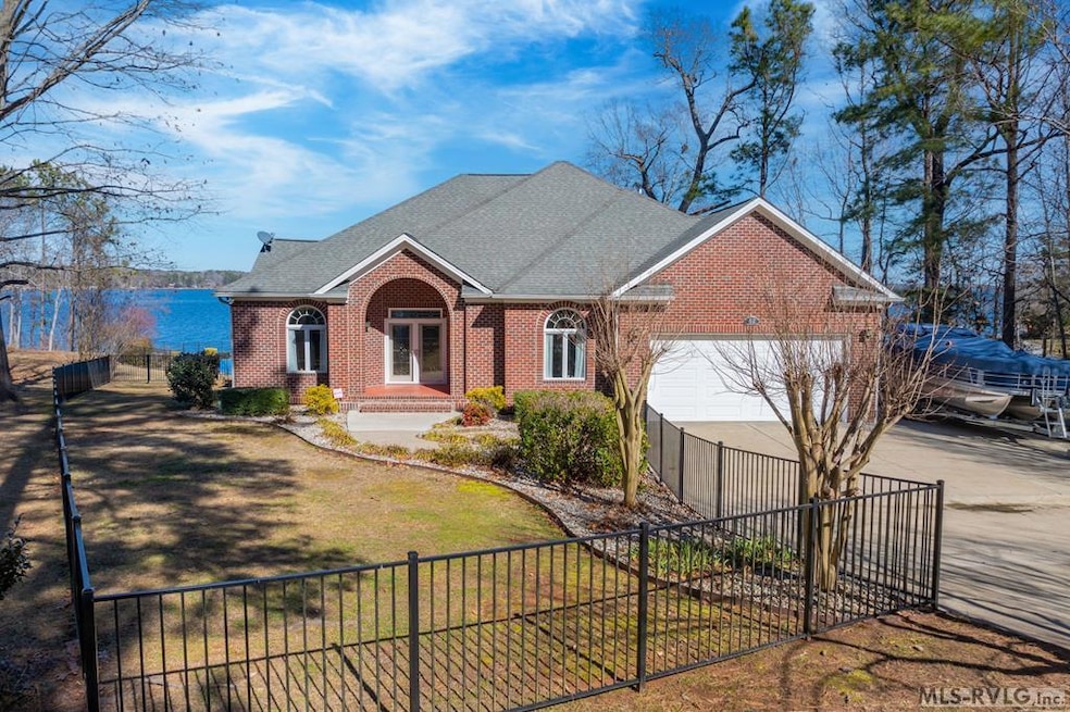 For Sale $945,000