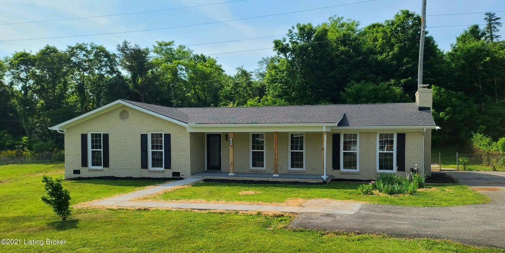 423 Ford Dr, Mount Washington, KY 40047 - photo 1