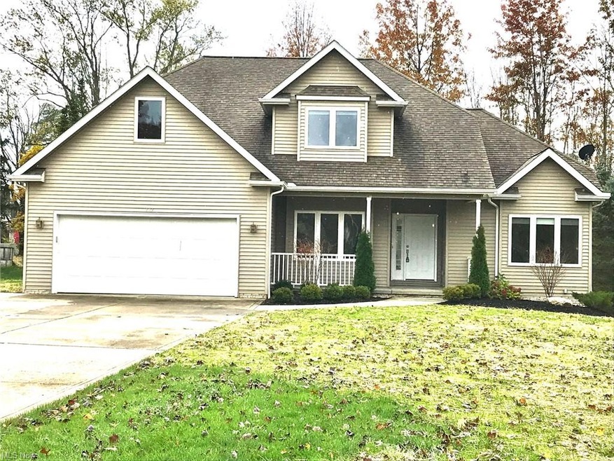 121 Burning Tree Dr, Aurora, OH 44202 - photo 1