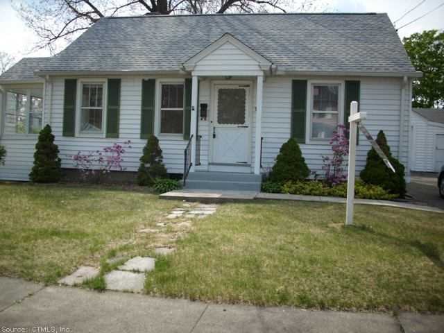 38 Grandview St, Springfield, MA 01118 - photo 1